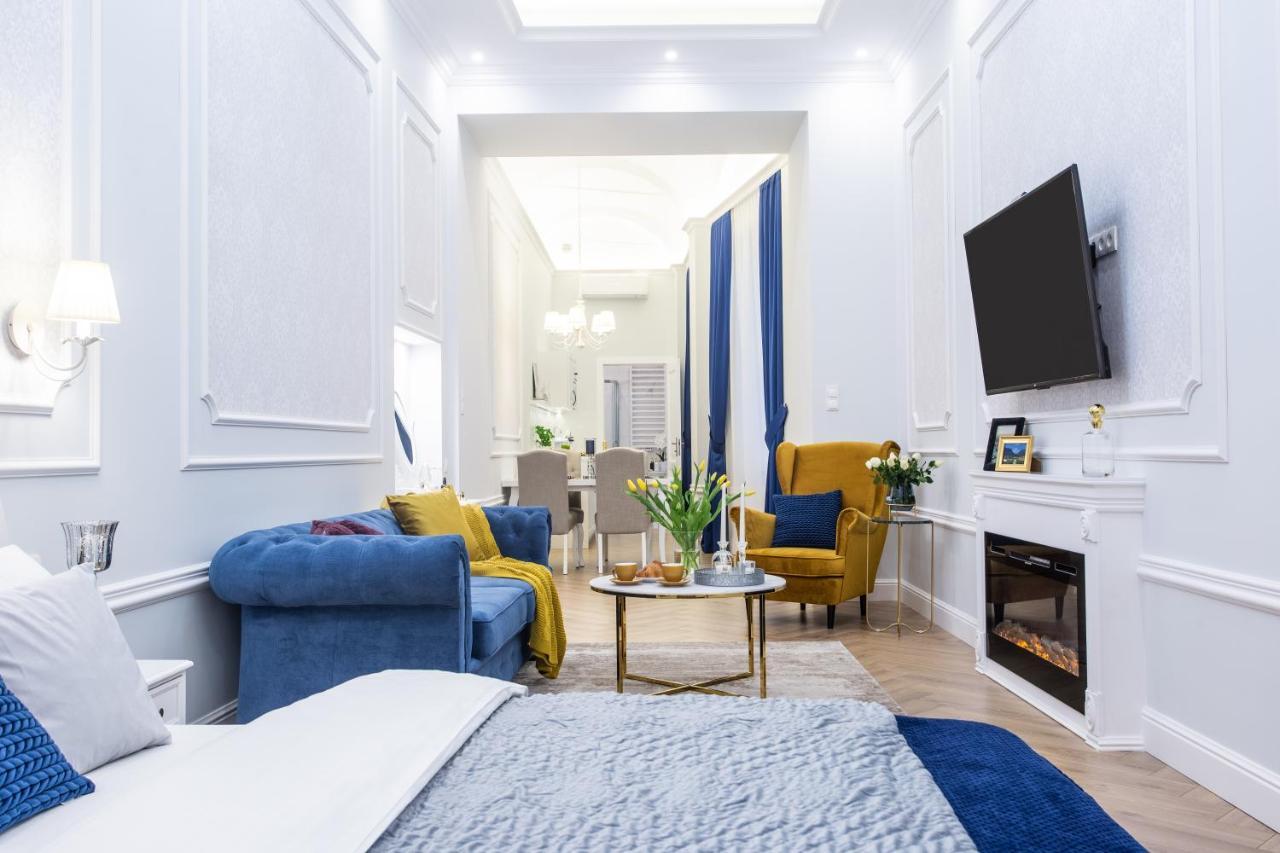 Main Square Apartments Красков Екстериор снимка