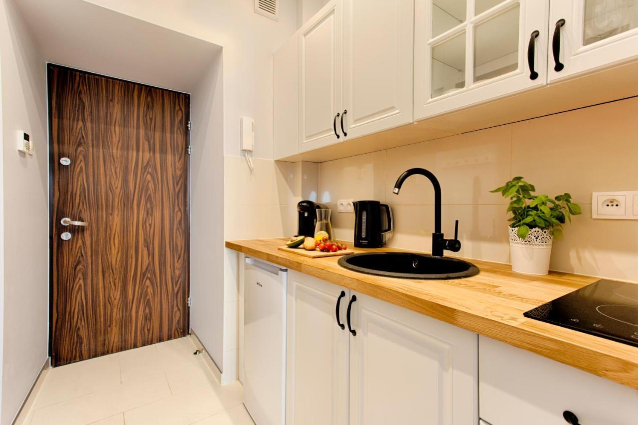 Main Square Apartments Красков Екстериор снимка