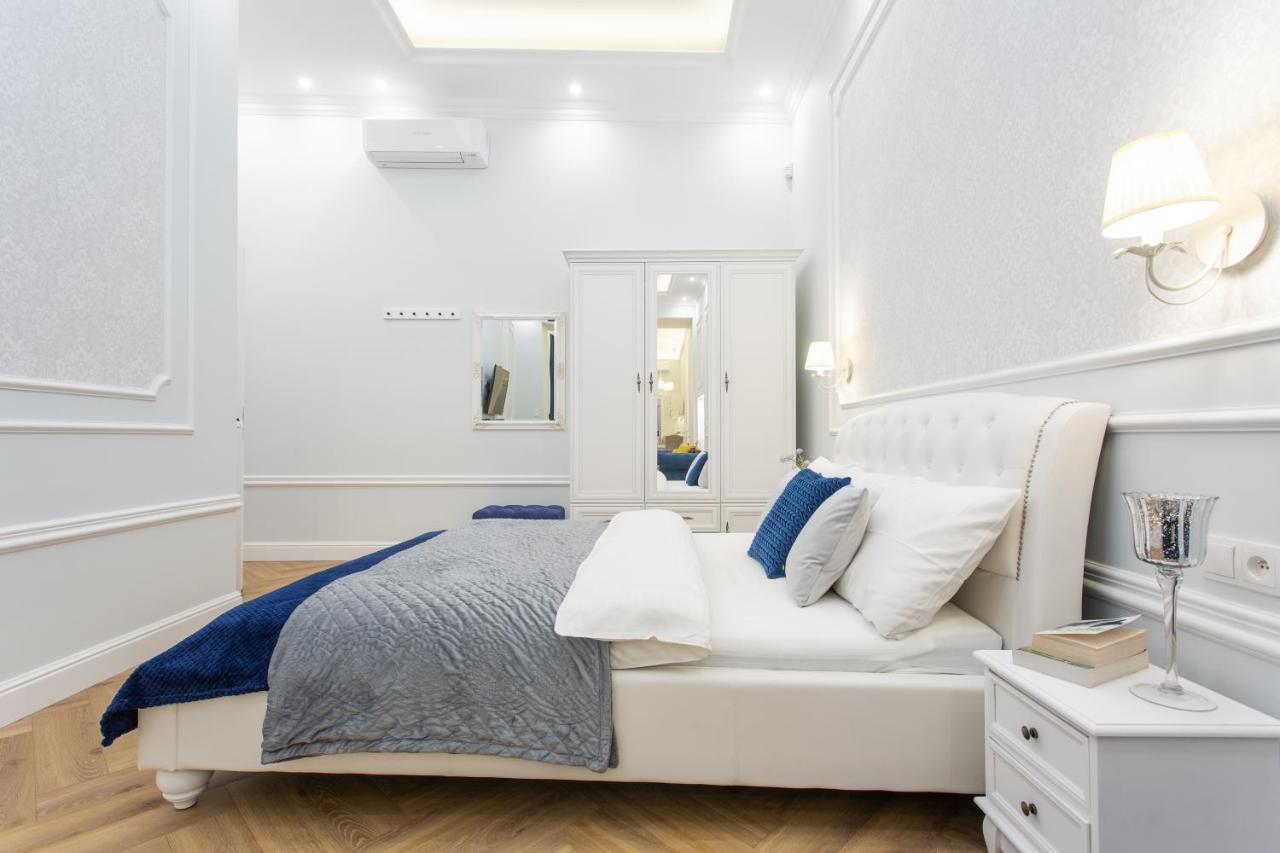 Main Square Apartments Красков Екстериор снимка