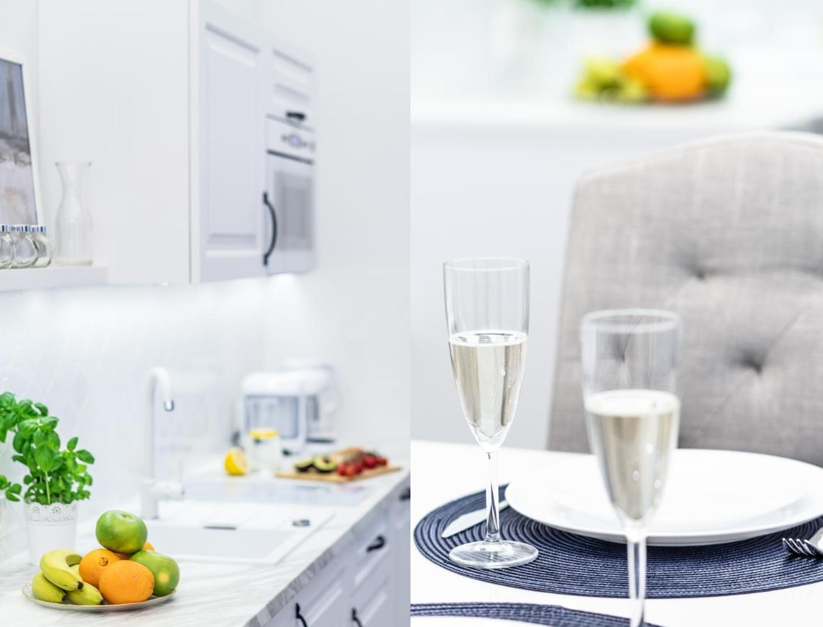 Main Square Apartments Красков Екстериор снимка
