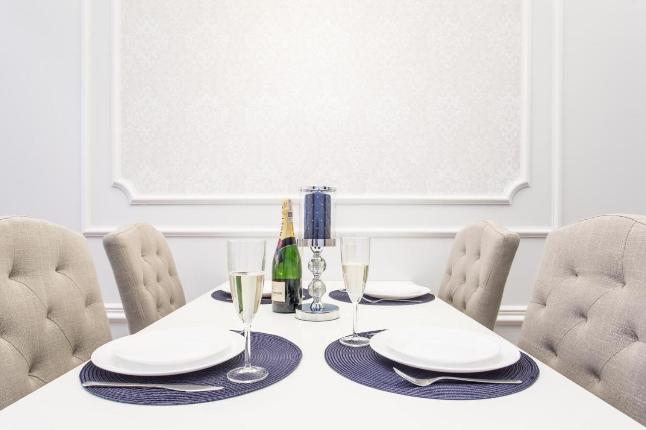 Main Square Apartments Красков Екстериор снимка