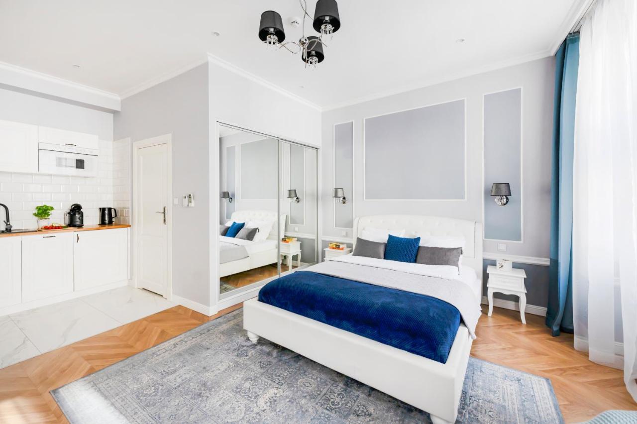 Main Square Apartments Красков Екстериор снимка