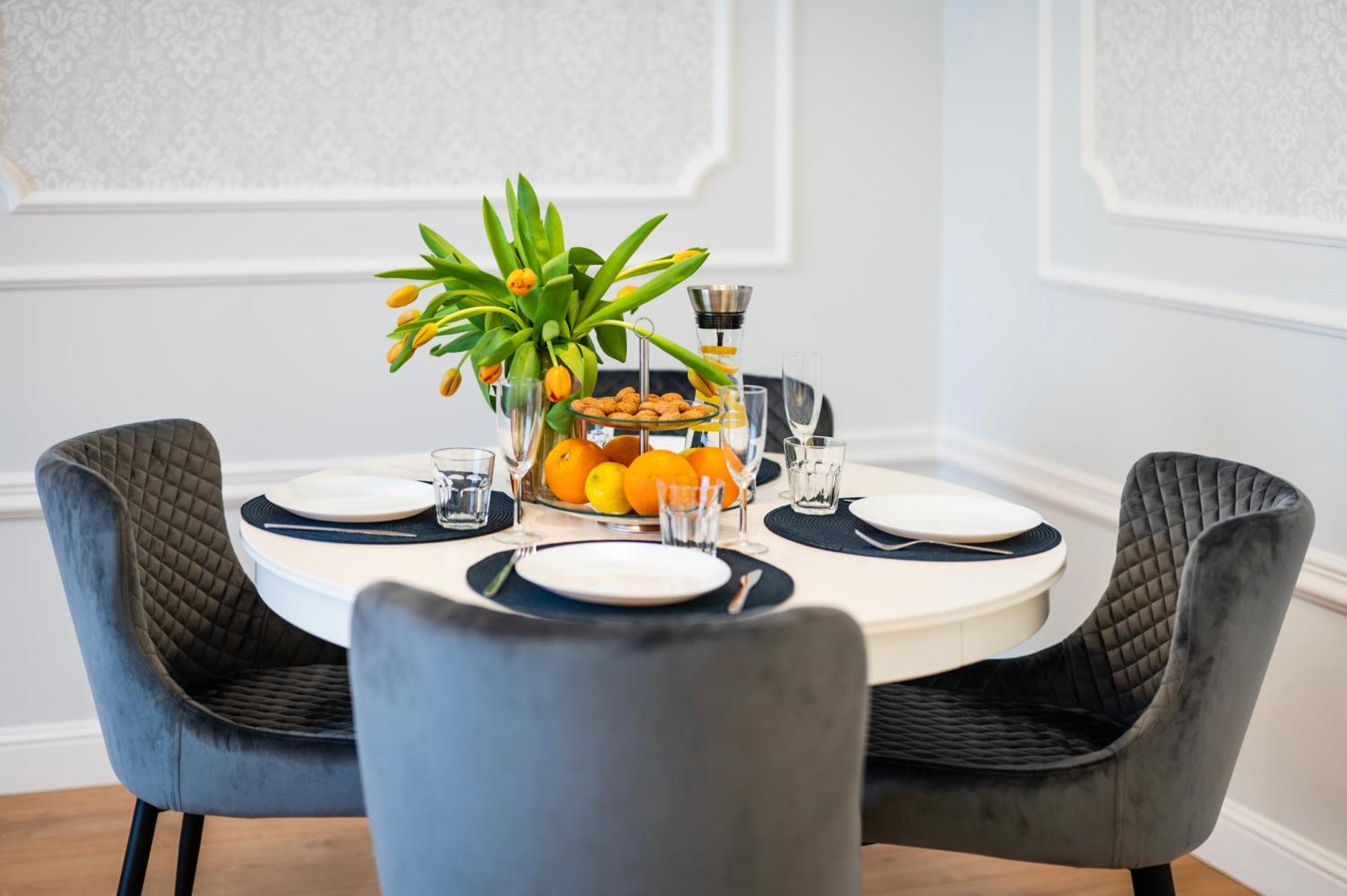 Main Square Apartments Красков Екстериор снимка