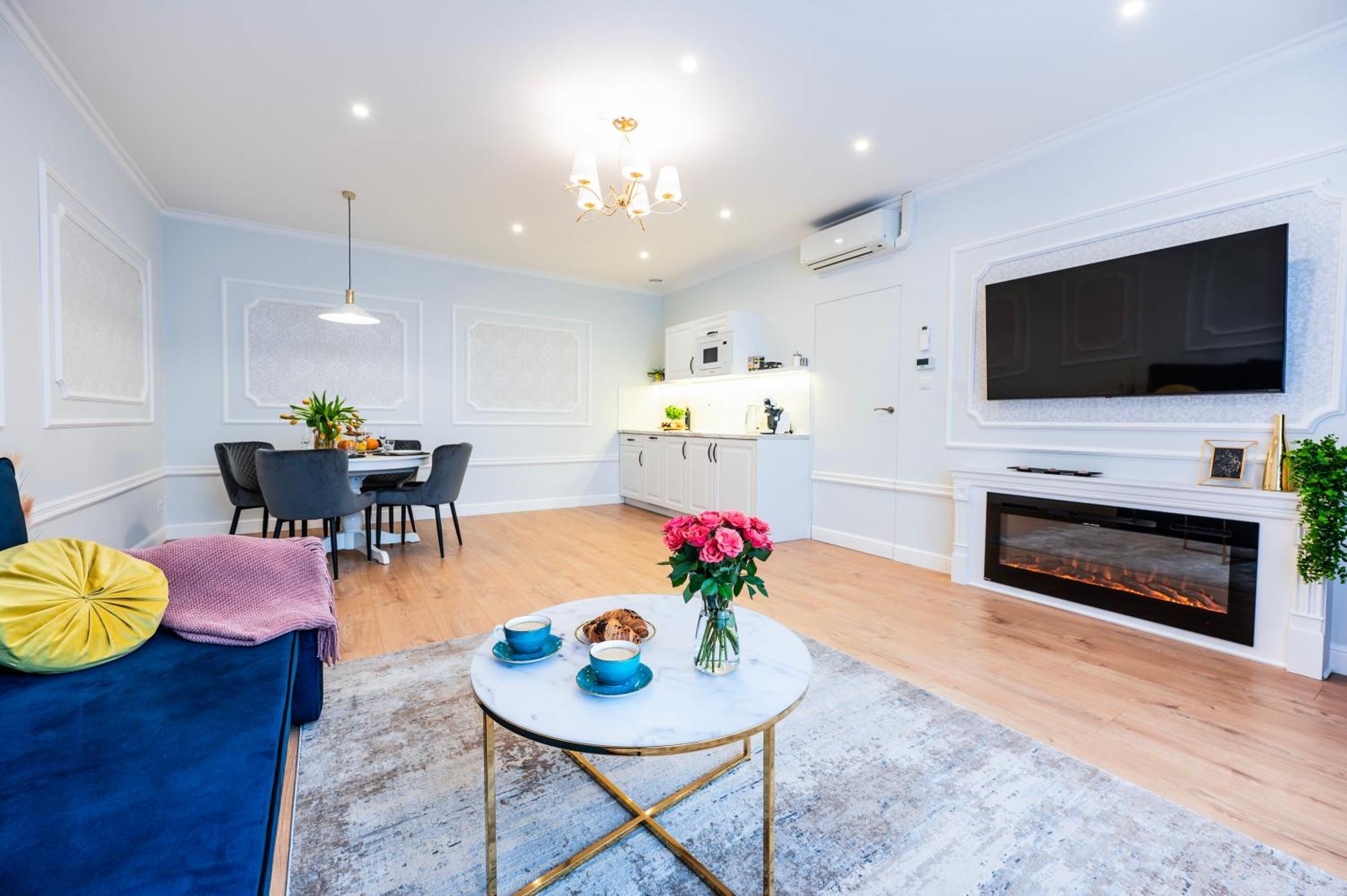Main Square Apartments Красков Екстериор снимка
